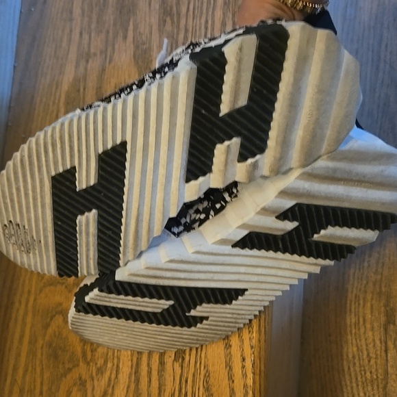 Hermes Bouncing Women's Black and White Patterned Sneakers, 7, GUC, Luxury, Auth - Picture 6 of 6